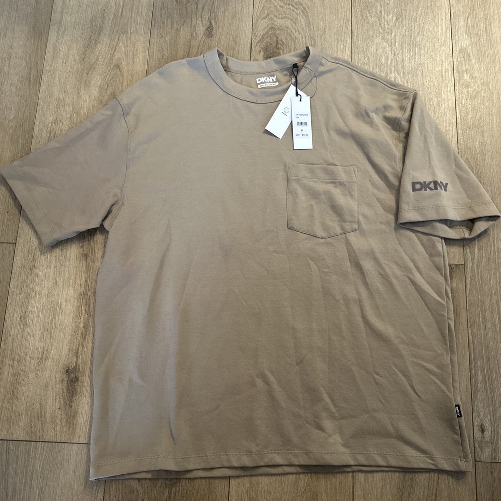 DKNY‎ Men's Oversized Tee Tan Pocket Logo Streetwear Hip Hop Medium